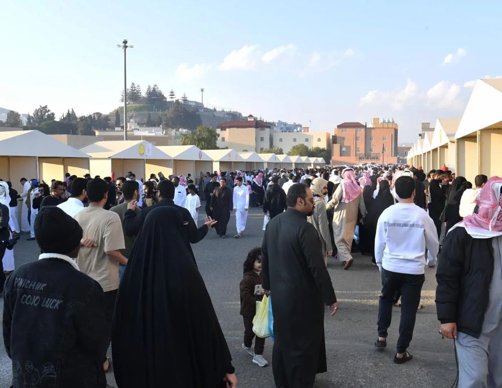 السوق الرمضاني بأبها.. نافذة اقتصادية ووجهة اجتماعية خلال الشهر الكريم