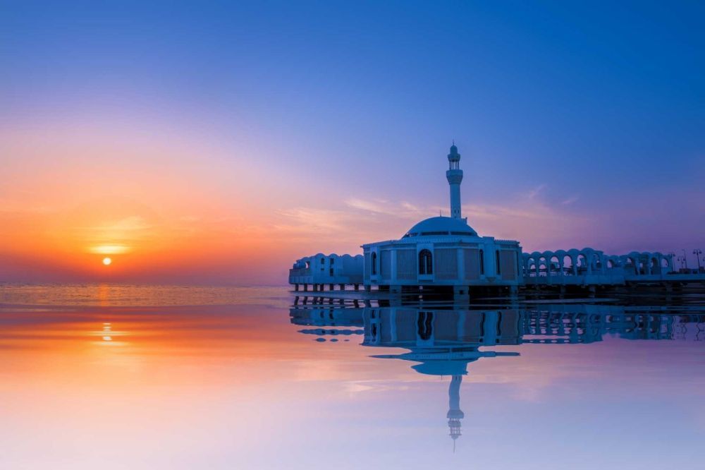 مسجد الرحمة بجدة .. تحفة معمارية مزجت العمارة الإسلامية التقليدية بالحداثة