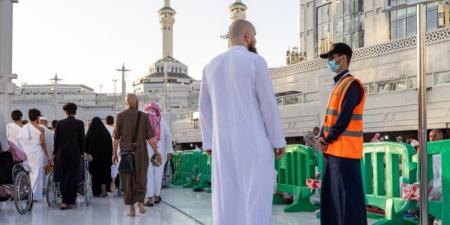 خدمة على مدار الساعة.. أهداف فرق الإرشاد الراجلة في المسجد الحرام - شبكة أطلس سبورت